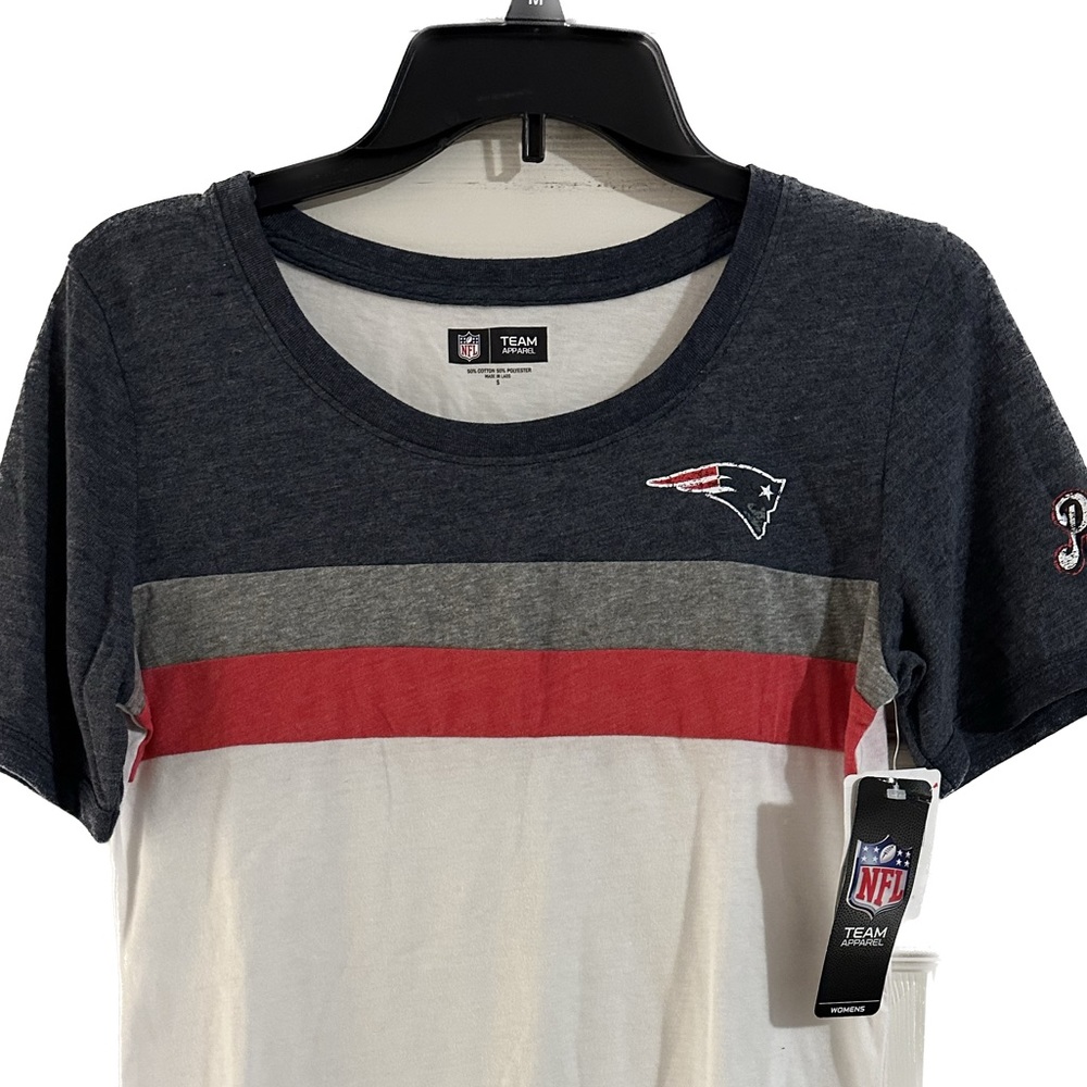 NWT Women’s New England Patriots NFL Team Apparel top, size Small